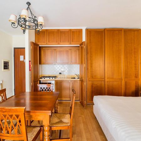 Altea Suites Помеция Экстерьер фото