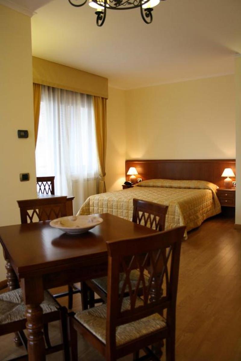 Altea Suites Помеция Экстерьер фото