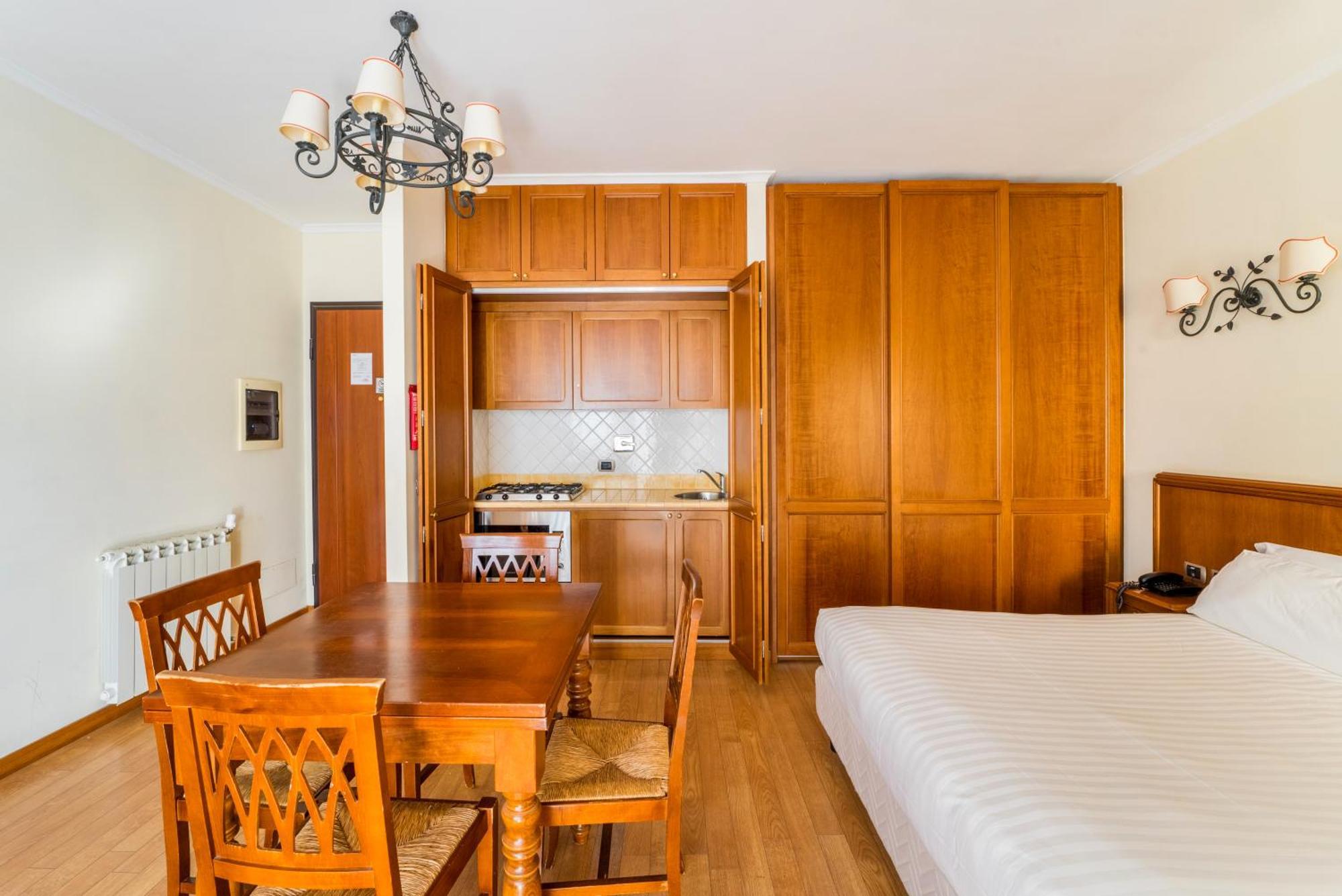 Altea Suites Помеция Экстерьер фото