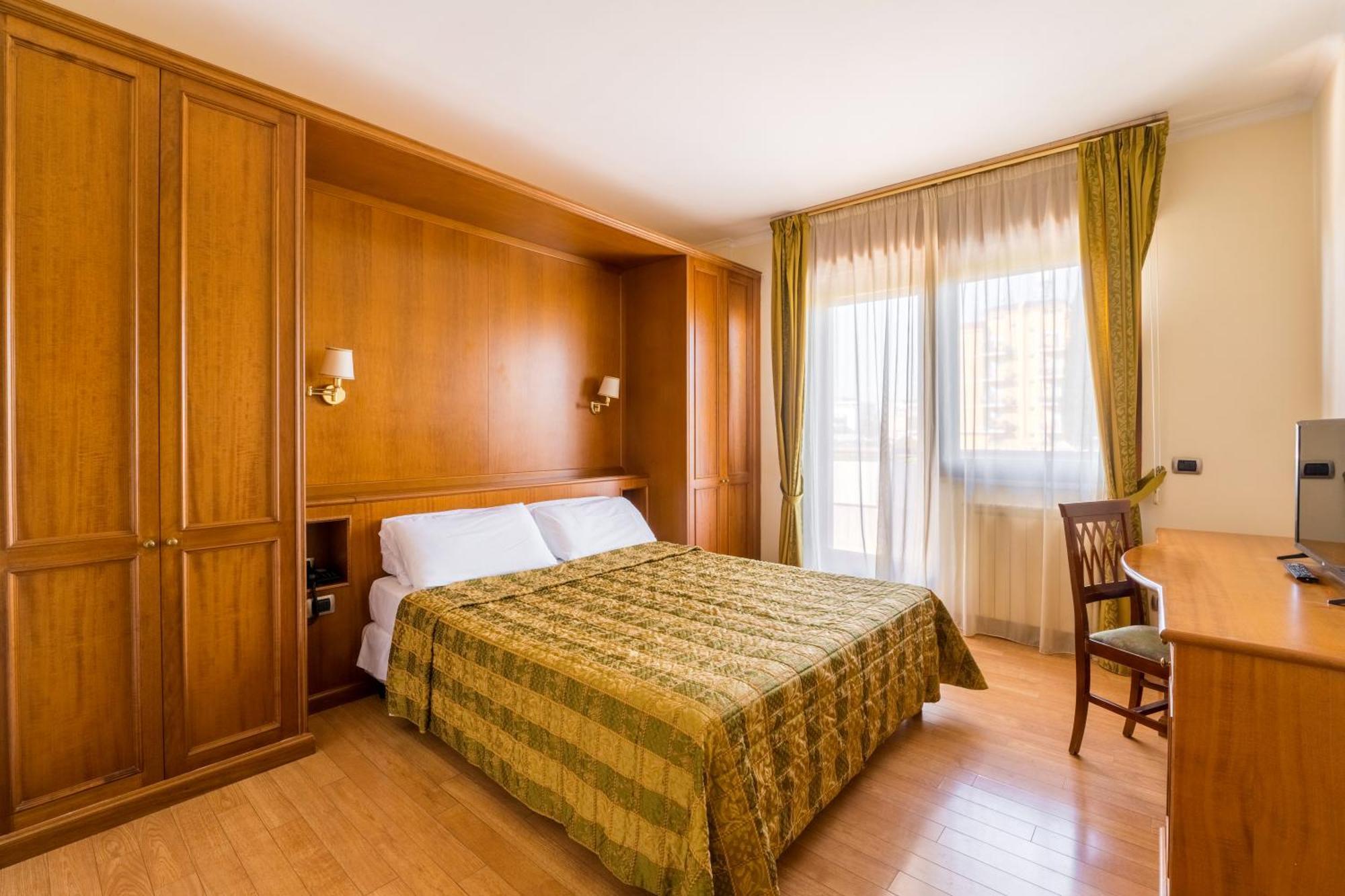 Altea Suites Помеция Экстерьер фото